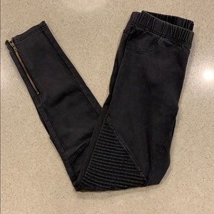 Dark Gray Ribbed Jeggings